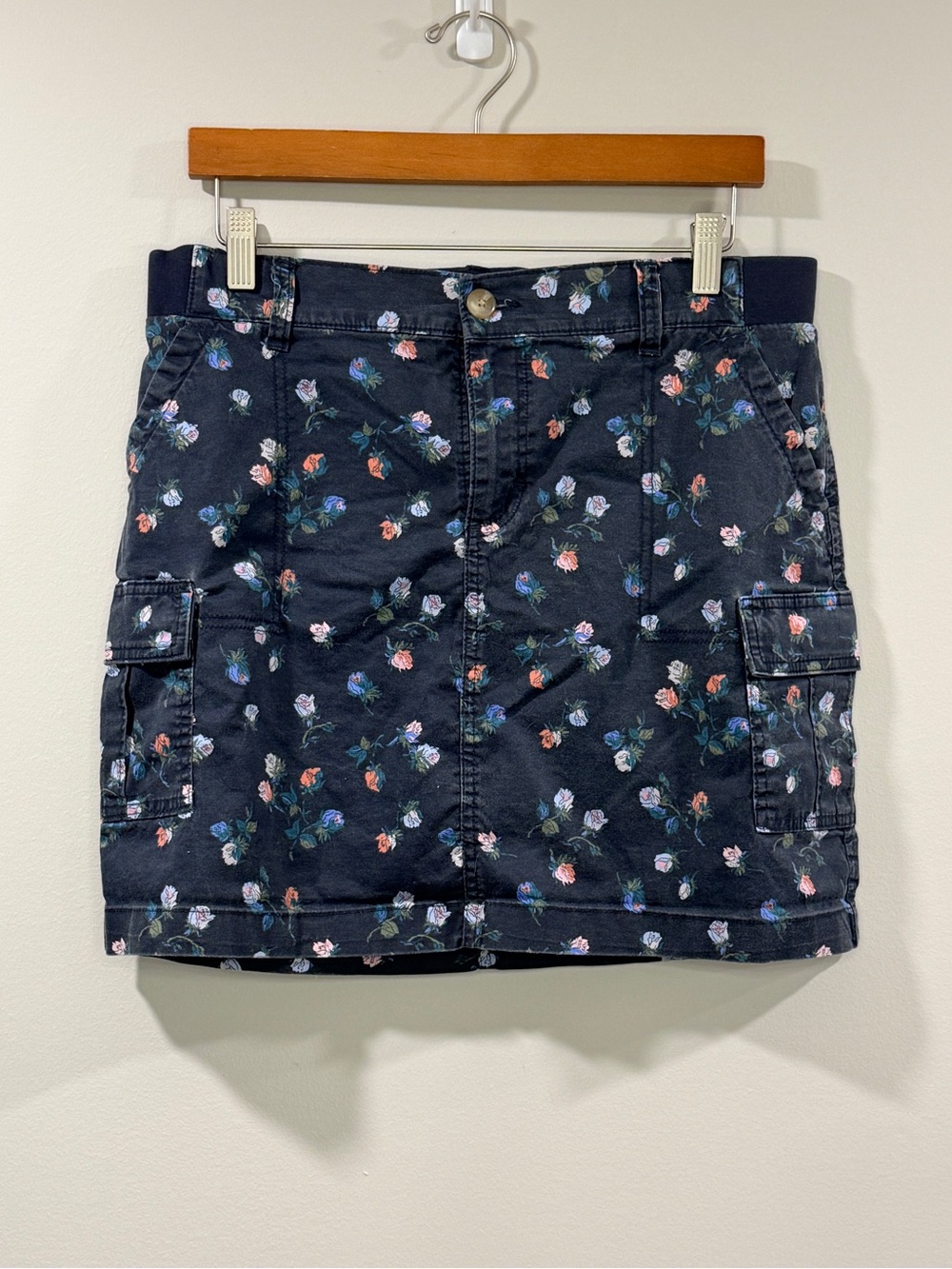 Lee Women’s Floral Skort Navy with Pink & Blue Flowers Size M/10